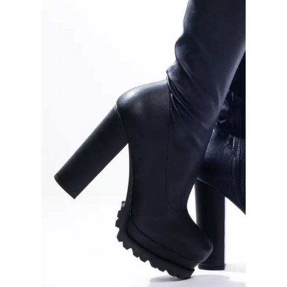 𝙇𝙖𝙨𝙩 𝙎𝙞𝙯 9 🖤Unstoppable Over The Knee Boot - Blk - Picture 10 of 12